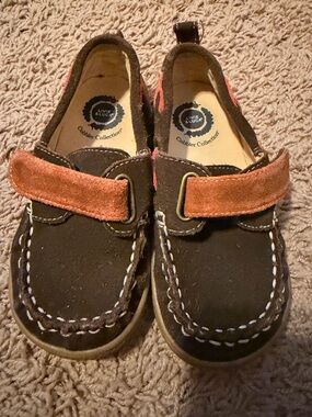 Livie & Luca Kids' Brown Suede loafers size 10